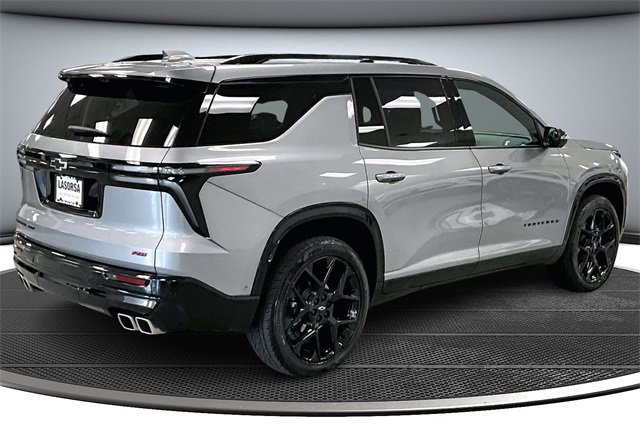 2024 Chevrolet Traverse RS photo 2