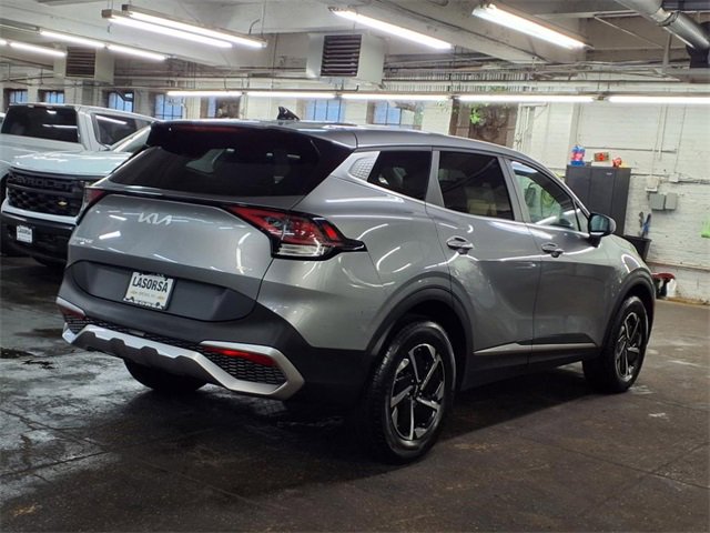 2023 Kia Sportage Hybrid LX photo 4