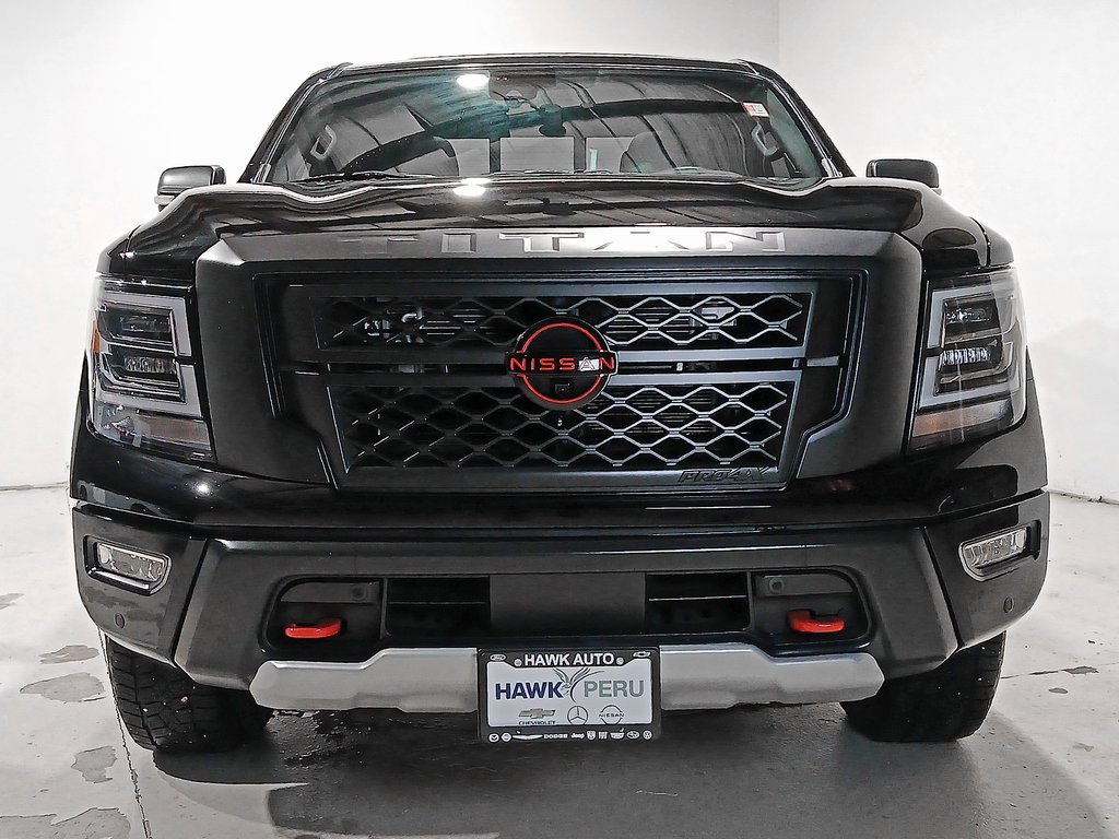 2024 Nissan Titan PRO-4X photo 2