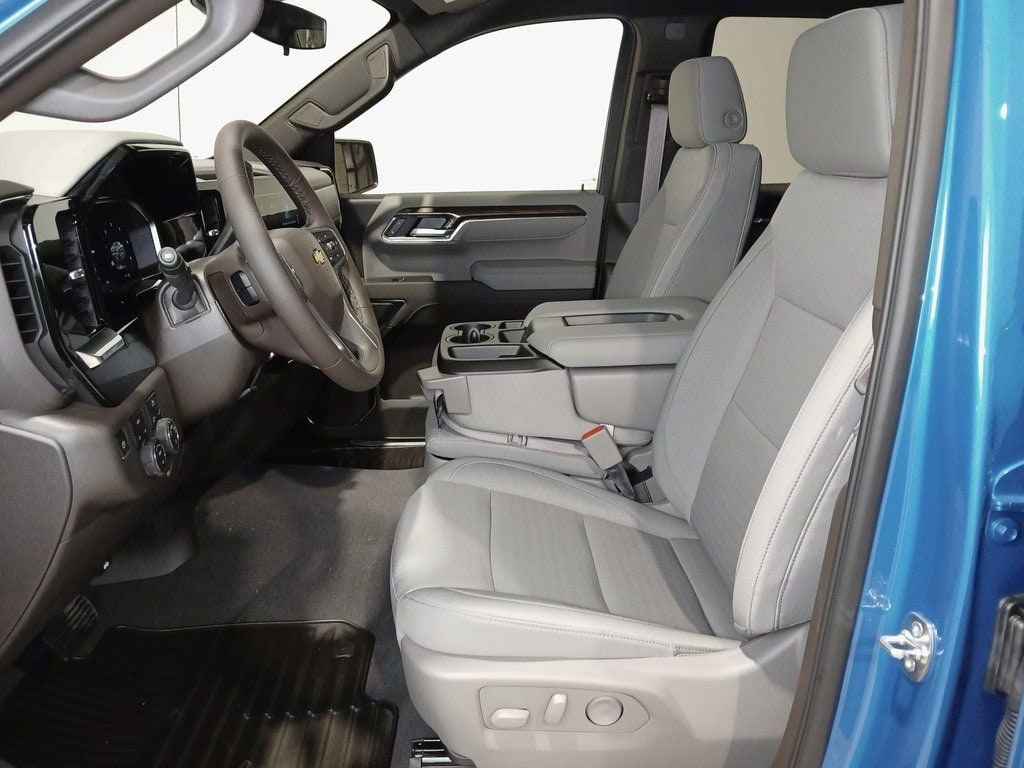 2026 Chevrolet Silverado 1500 LT - Photo 10