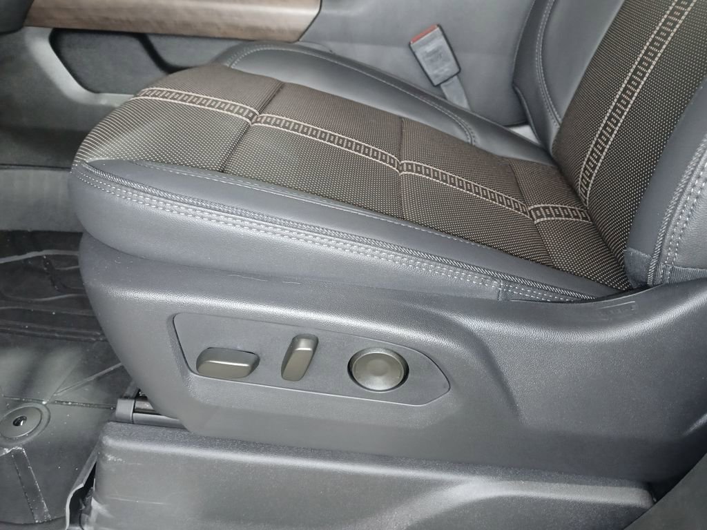 2026 Chevrolet Silverado 1500 High Country - Photo 19