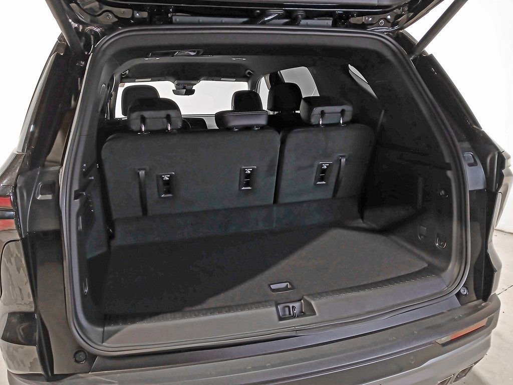 2026 Chevrolet Traverse LT - Photo 8