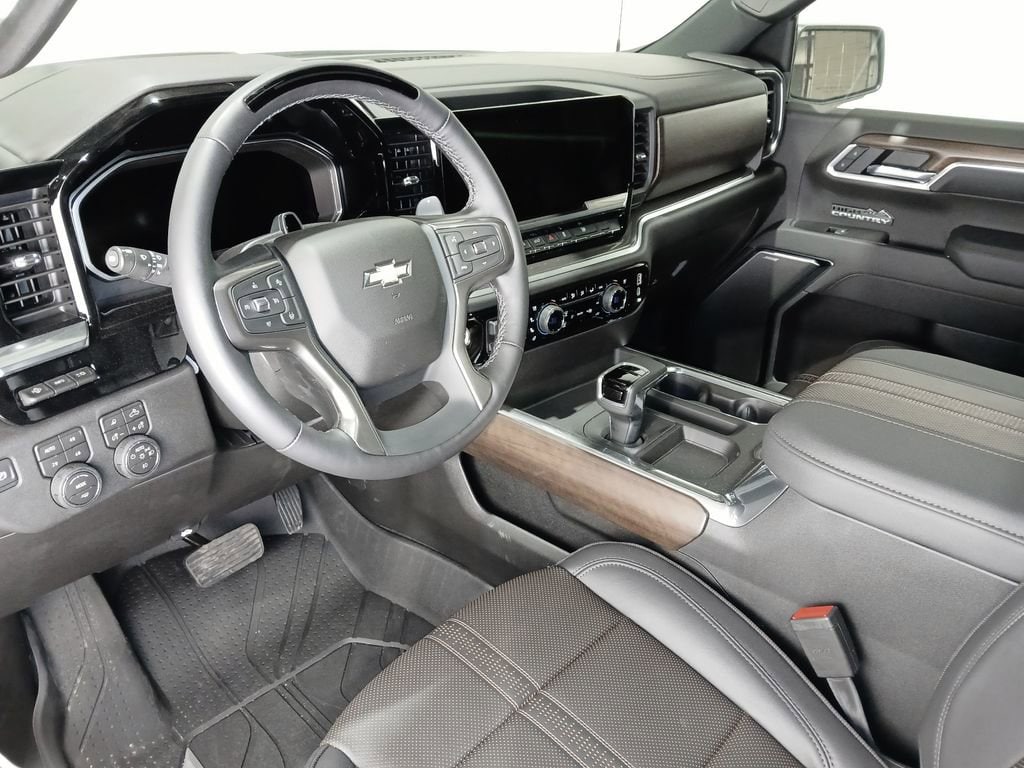 2026 Chevrolet Silverado 1500 High Country - Photo 17