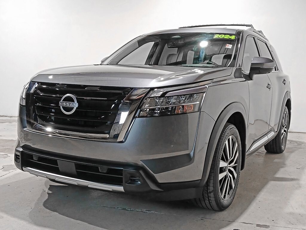 Used 2024 Nissan Pathfinder Platinum