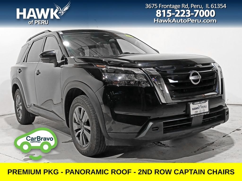 Used 2024 Nissan Pathfinder SV