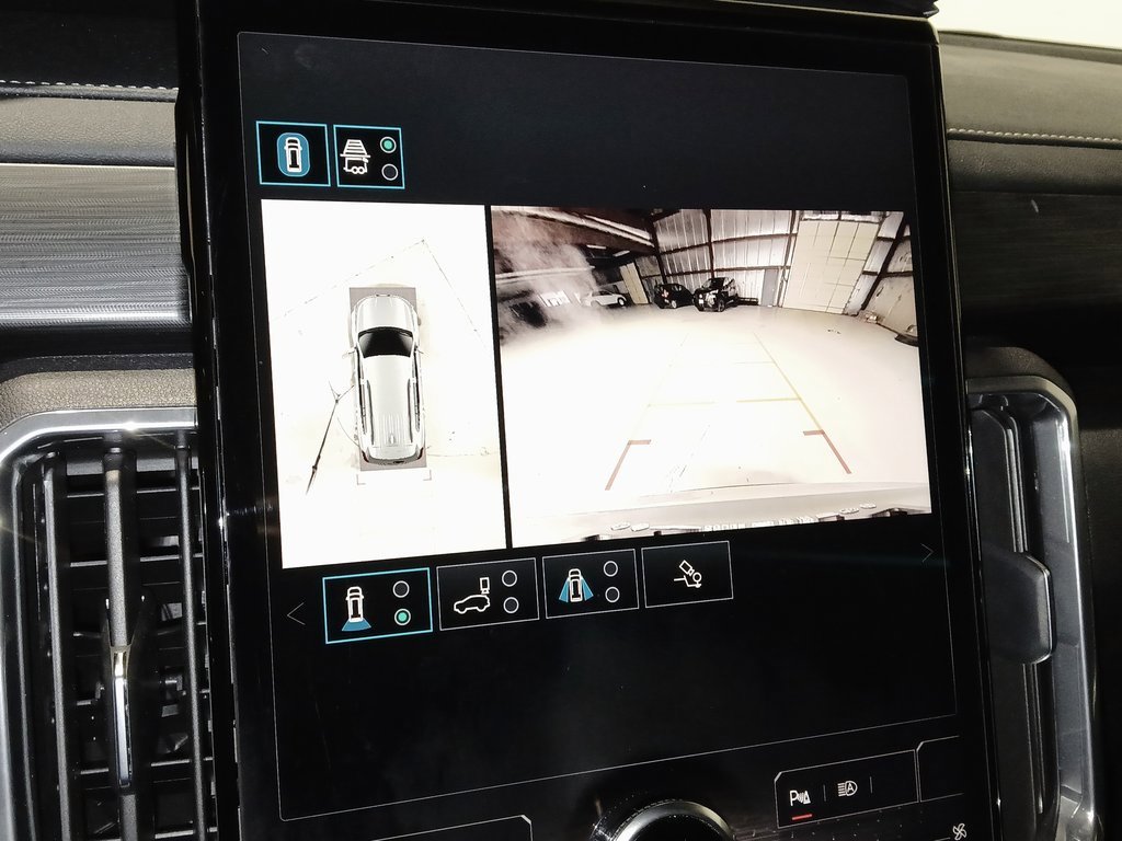 2025 GMC ACADIA - Image 29