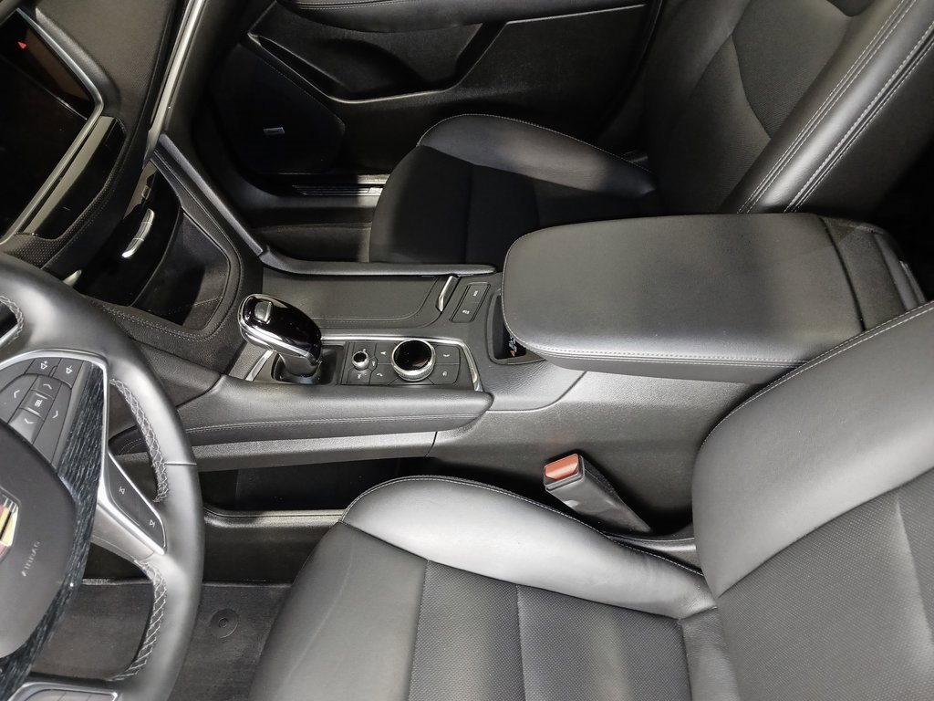 2025 CADILLAC XT5 - Image 18