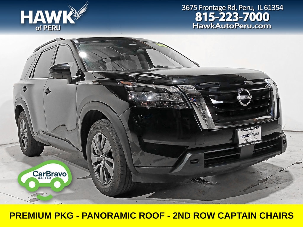 Used 2024 Nissan Pathfinder SV