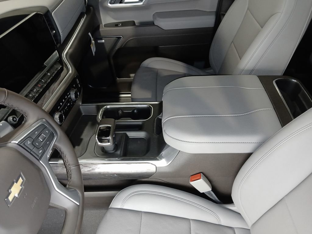2026 Chevrolet Silverado 1500 LTZ - Photo 19