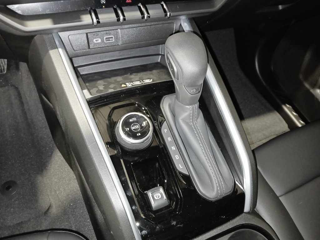 2026 Chevrolet Colorado Trail Boss - Photo 18