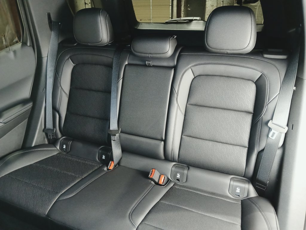 2027 Chevrolet Equinox LT - Photo 13