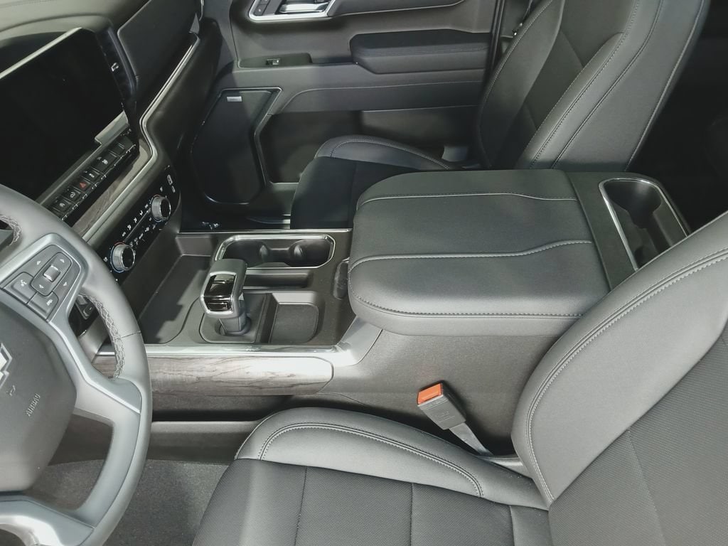 2026 Chevrolet Silverado 1500 LTZ - Photo 17