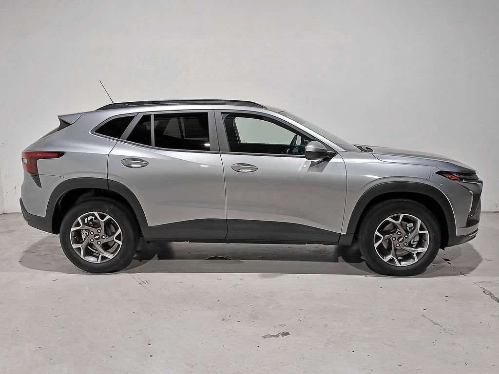 2026 Chevrolet Trax LT - Photo 7