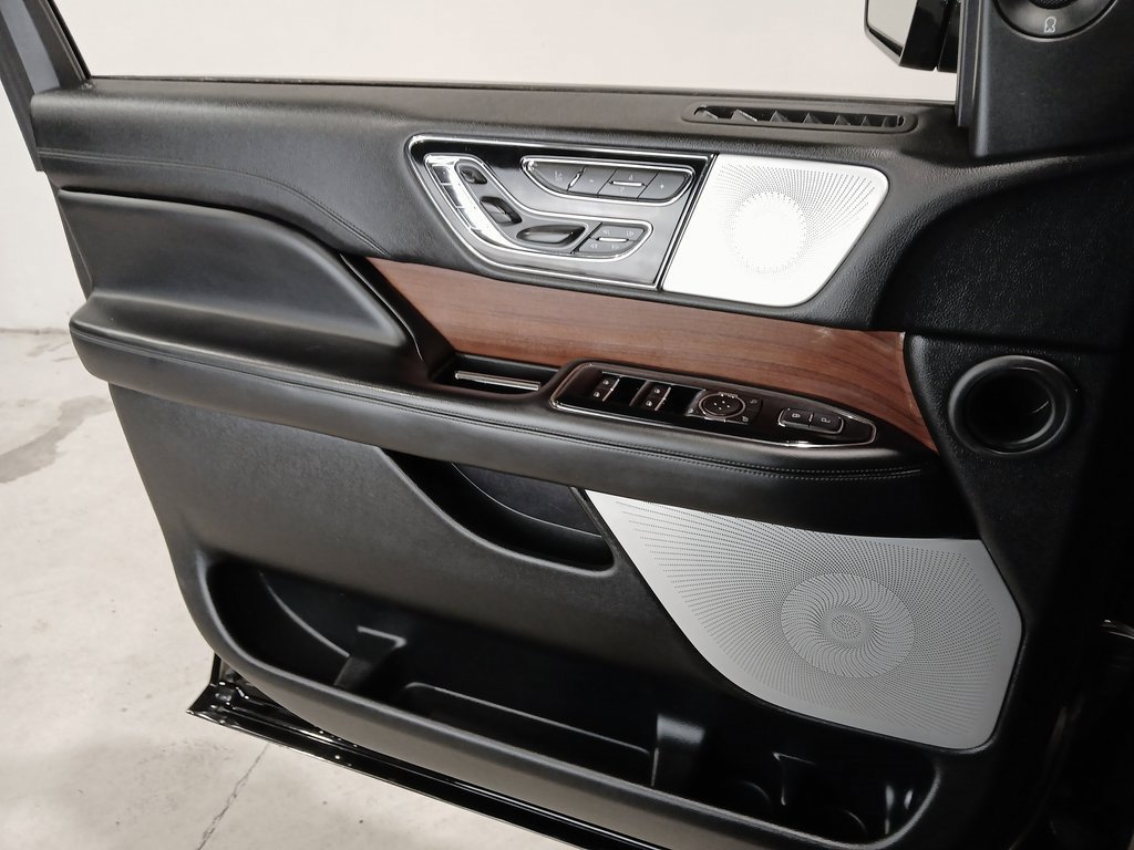 2018 LINCOLN NAVIGATOR L - Image 38