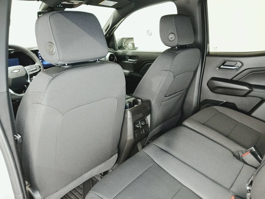 2026 Chevrolet Colorado LT - Photo 13