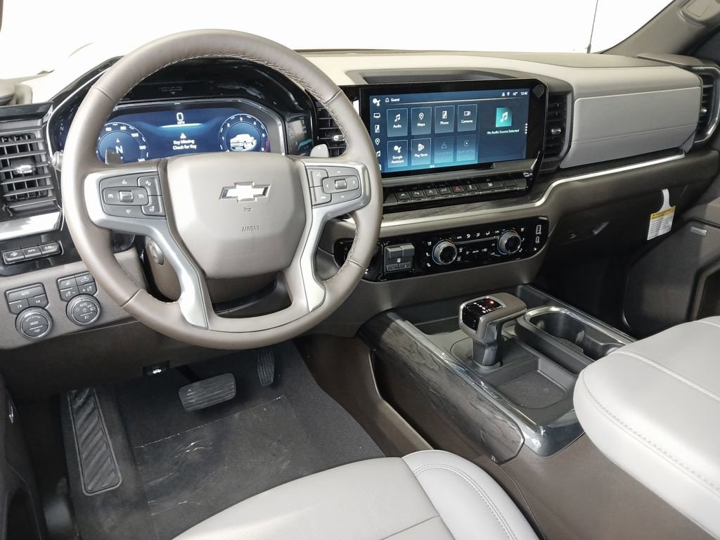 2026 Chevrolet Silverado 1500 LTZ - Photo 9