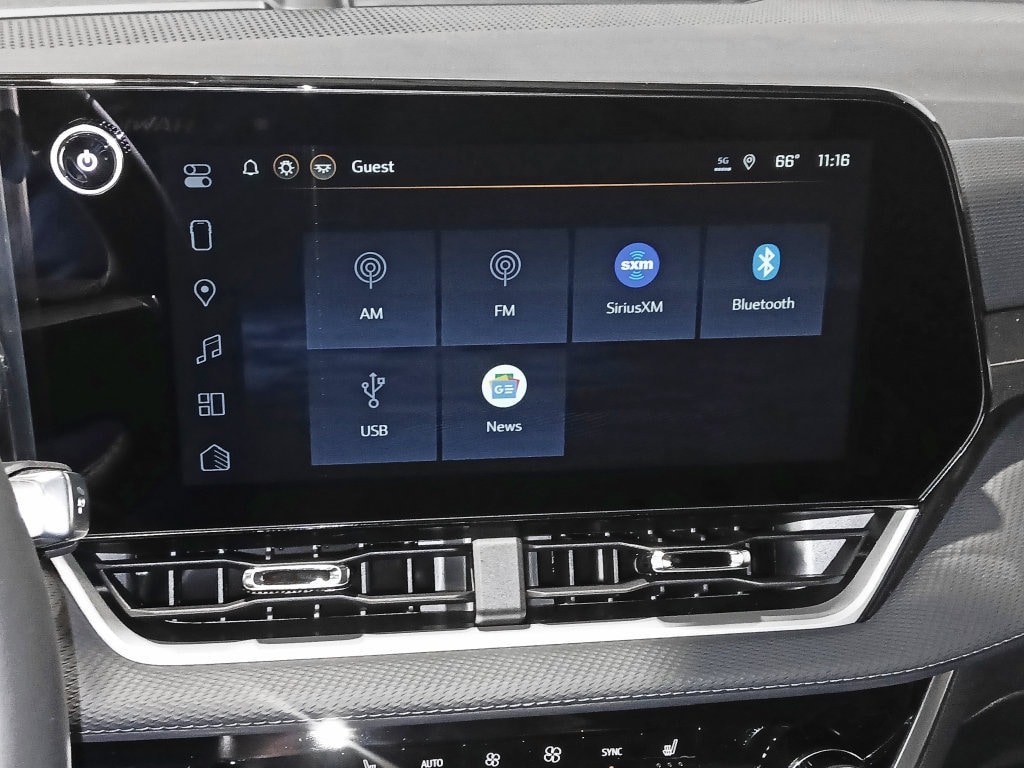 2027 Chevrolet Equinox LT - Photo 22
