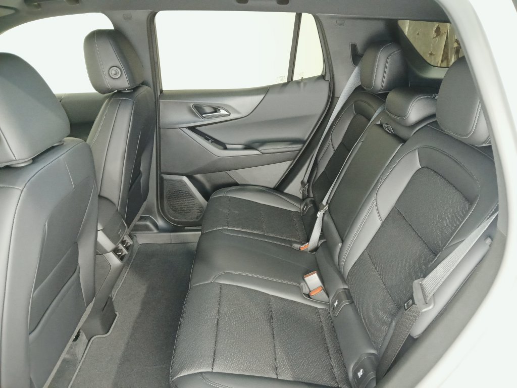 2027 Chevrolet Equinox LT - Photo 12
