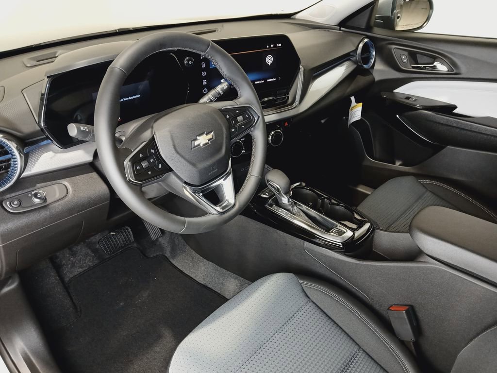 2026 Chevrolet Trax LT - Photo 15