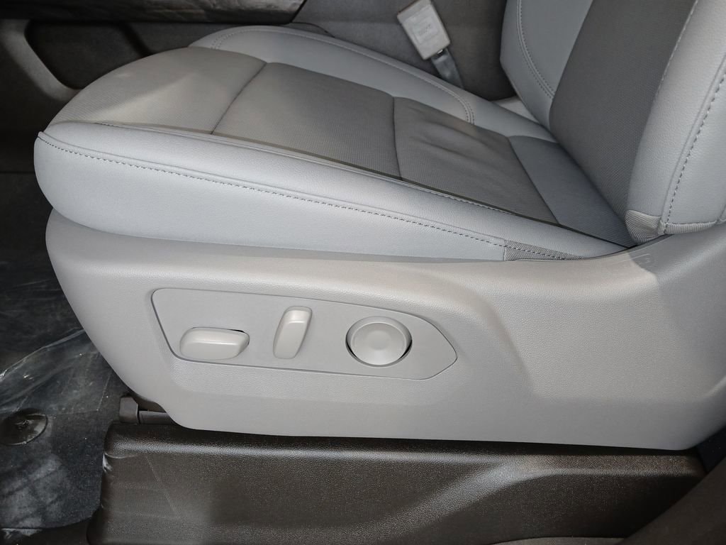 2026 Chevrolet Silverado 1500 LTZ - Photo 18