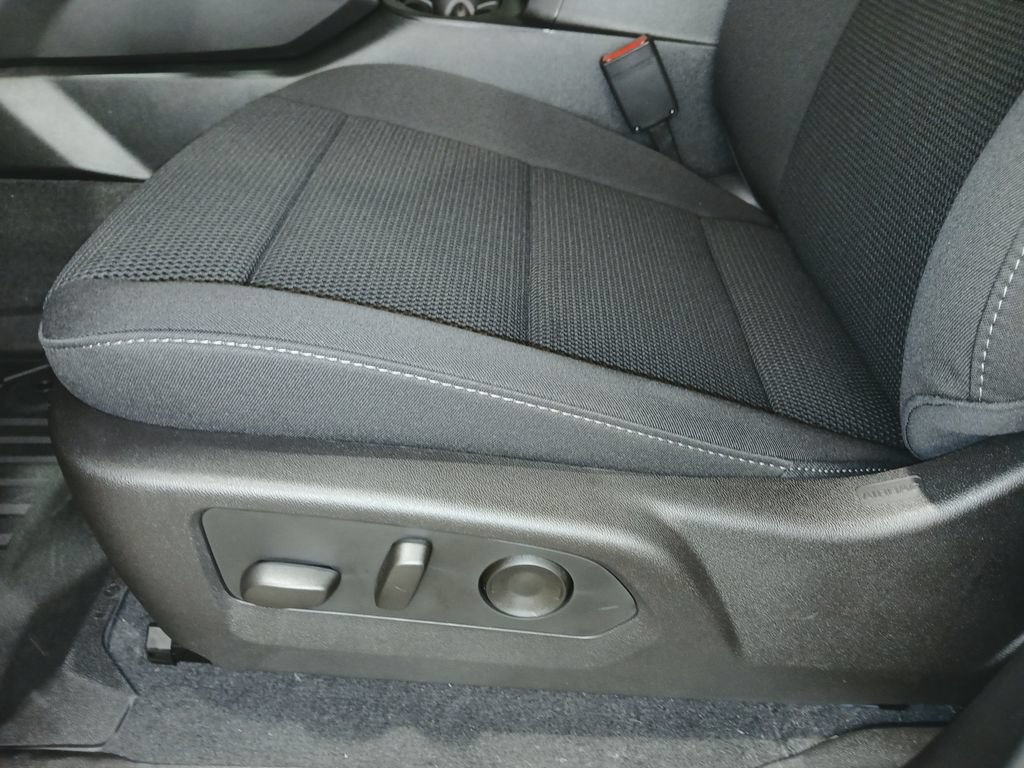 2026 Chevrolet Colorado LT - Photo 15