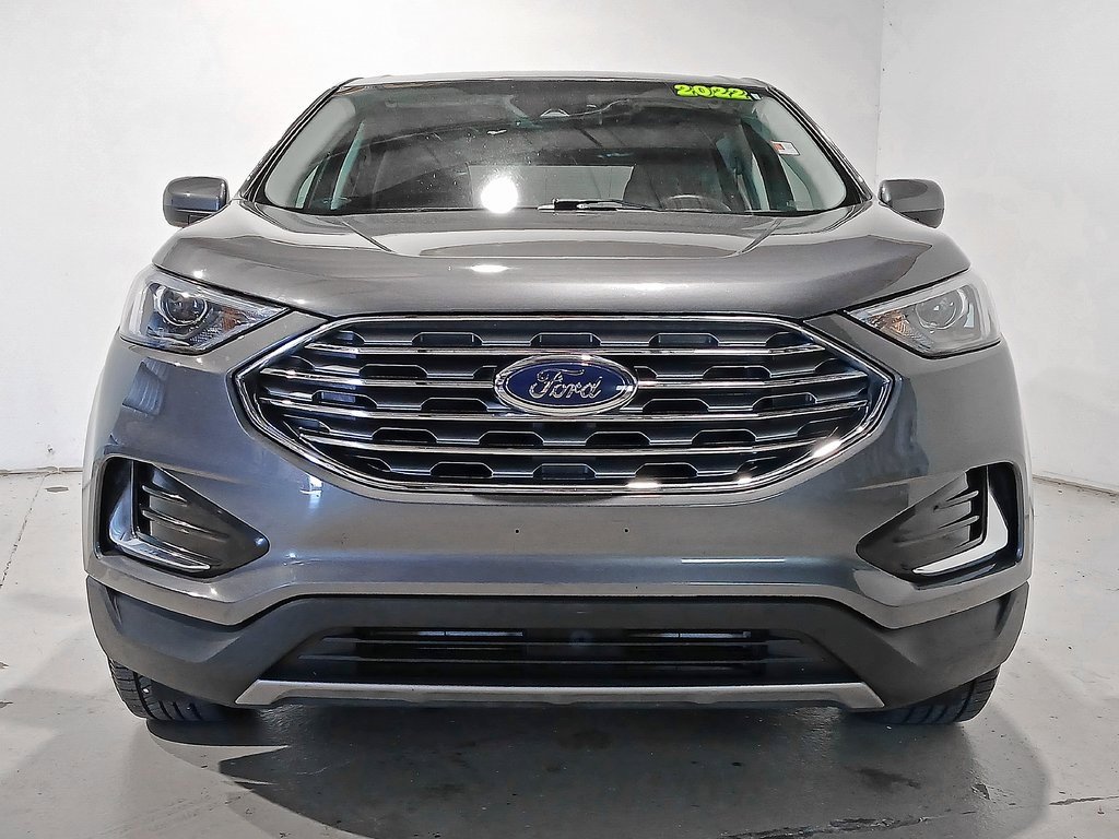 2022 Ford Edge SEL photo 2