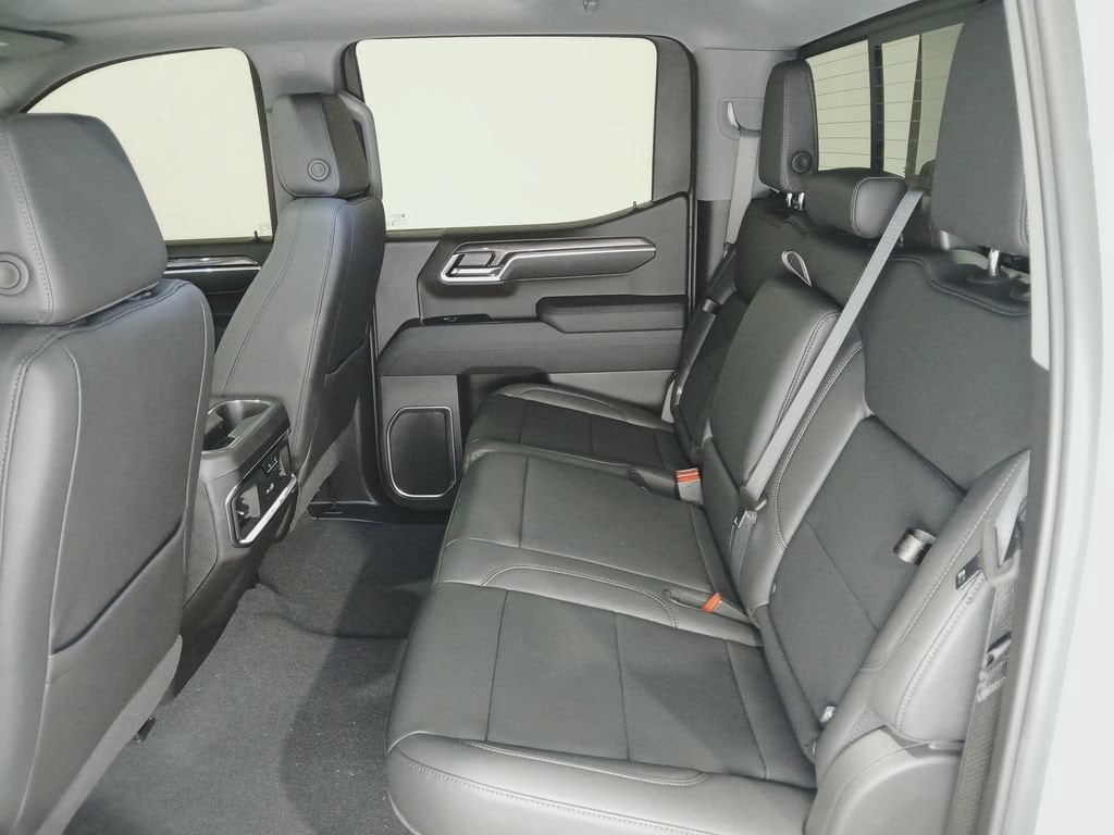 2026 Chevrolet Silverado 1500 LTZ - Photo 11