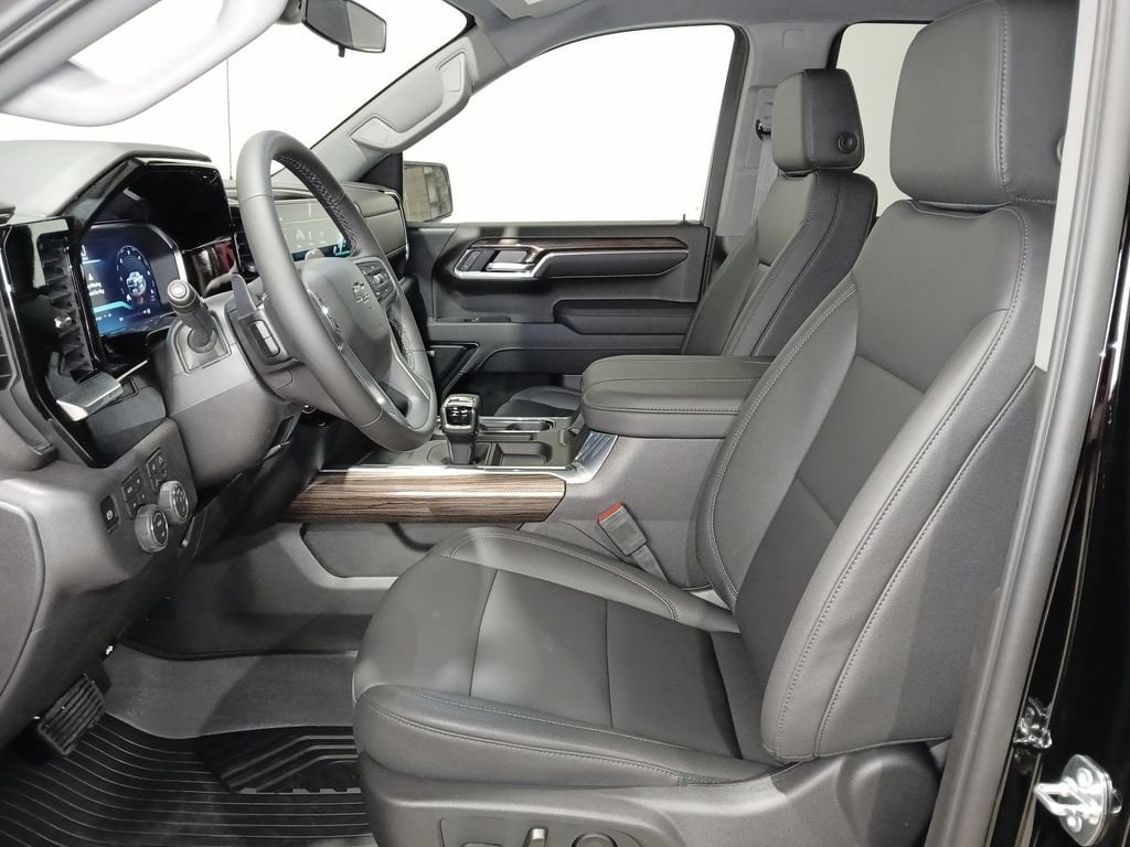 2026 Chevrolet Silverado 1500 LT Trail Boss - Photo 10