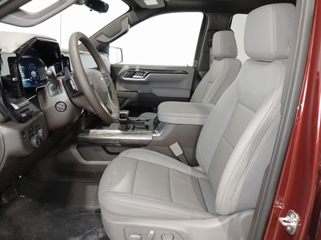 2026 Chevrolet Silverado 1500 LTZ - Photo 10