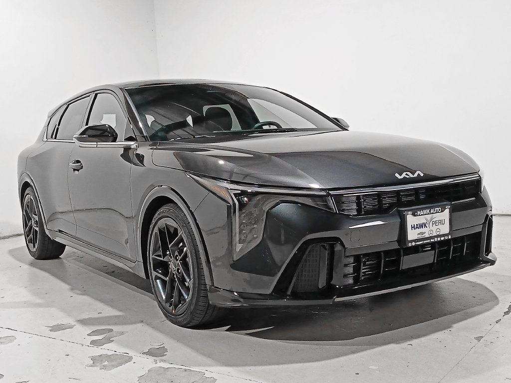  Kia K4 Hatchback