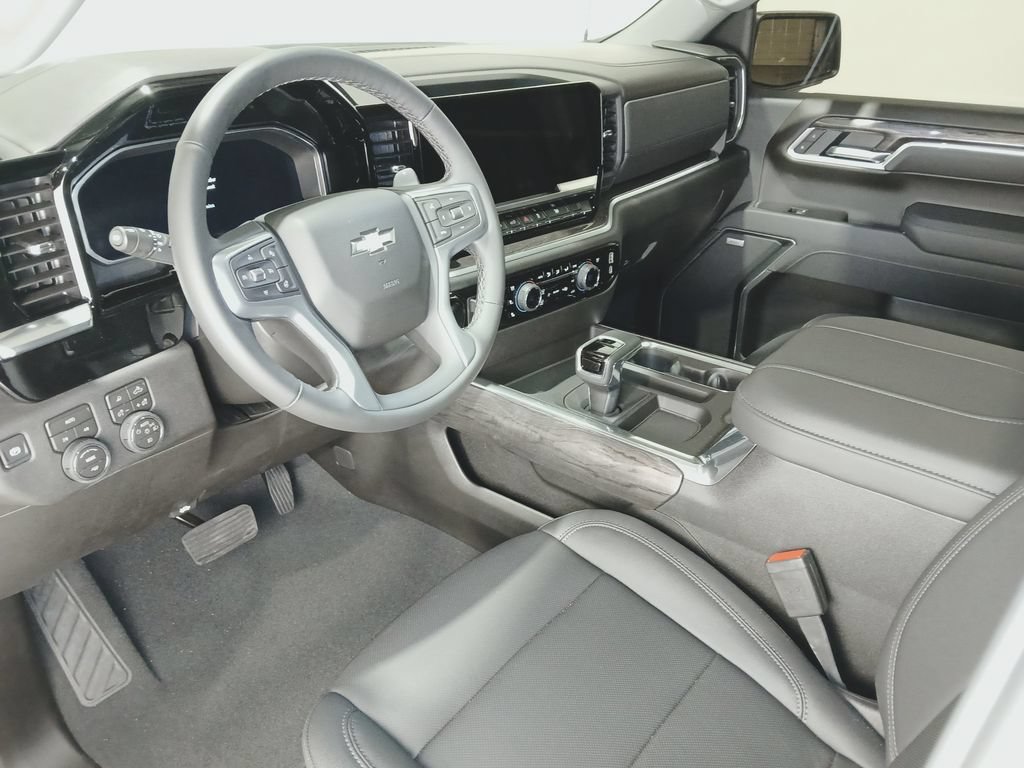 2026 Chevrolet Silverado 1500 LTZ - Photo 15