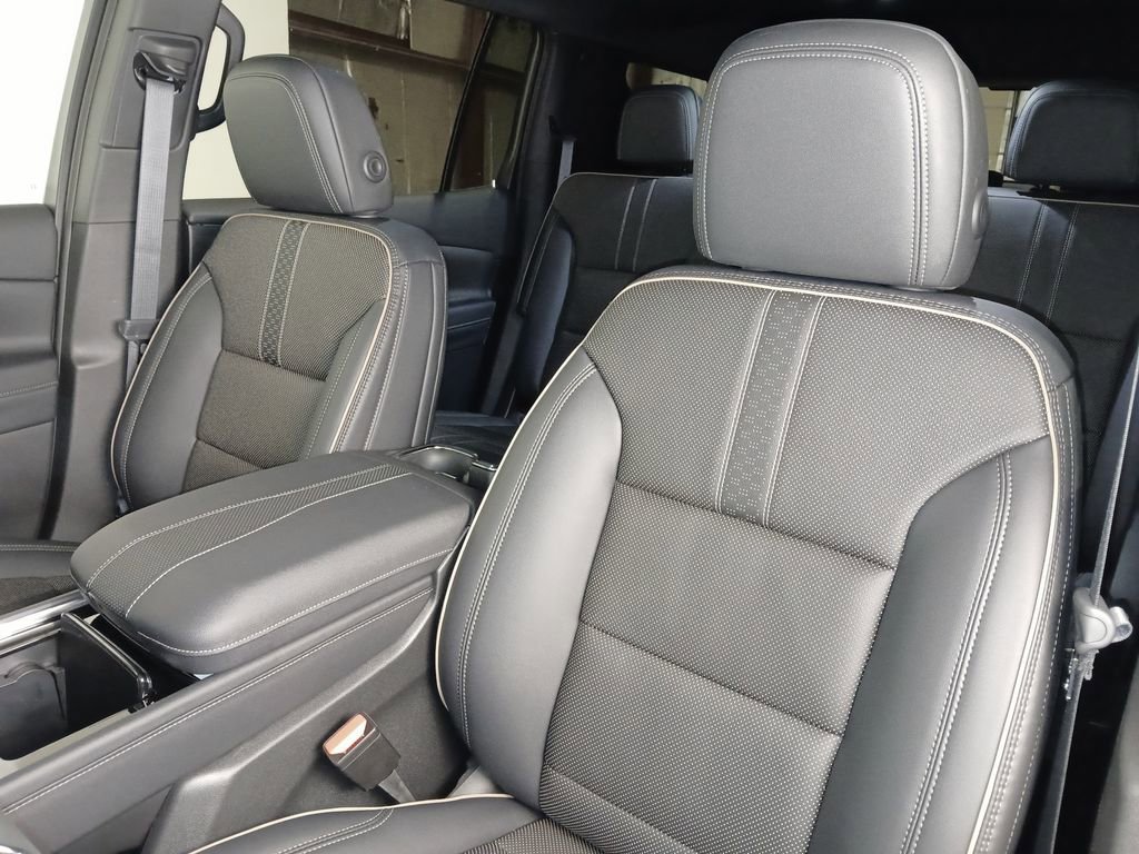 2026 Chevrolet Traverse High Country - Photo 14