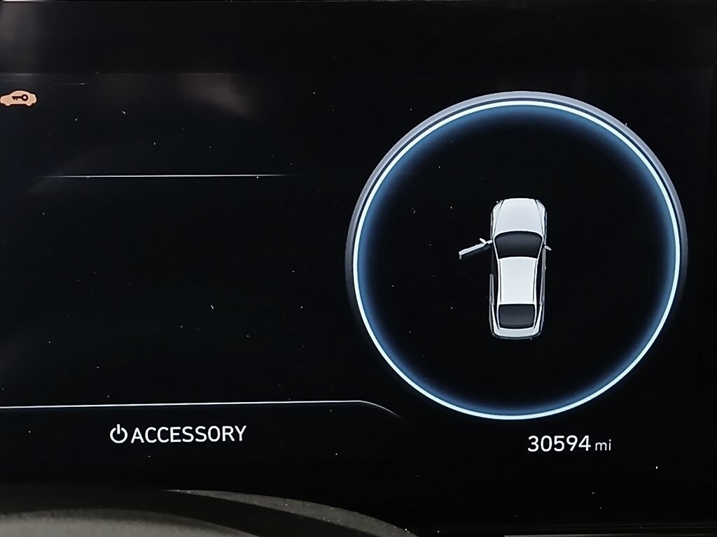 2023 HYUNDAI ELANTRA - Image 28