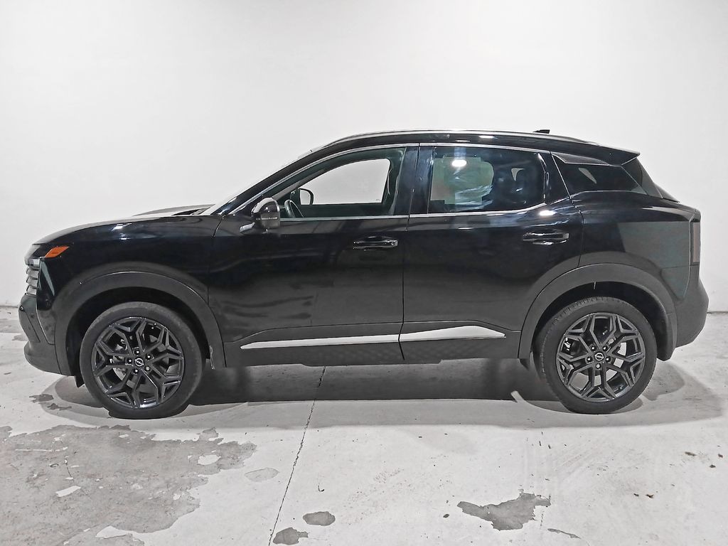Used 2025 Nissan Kicks SR SUV