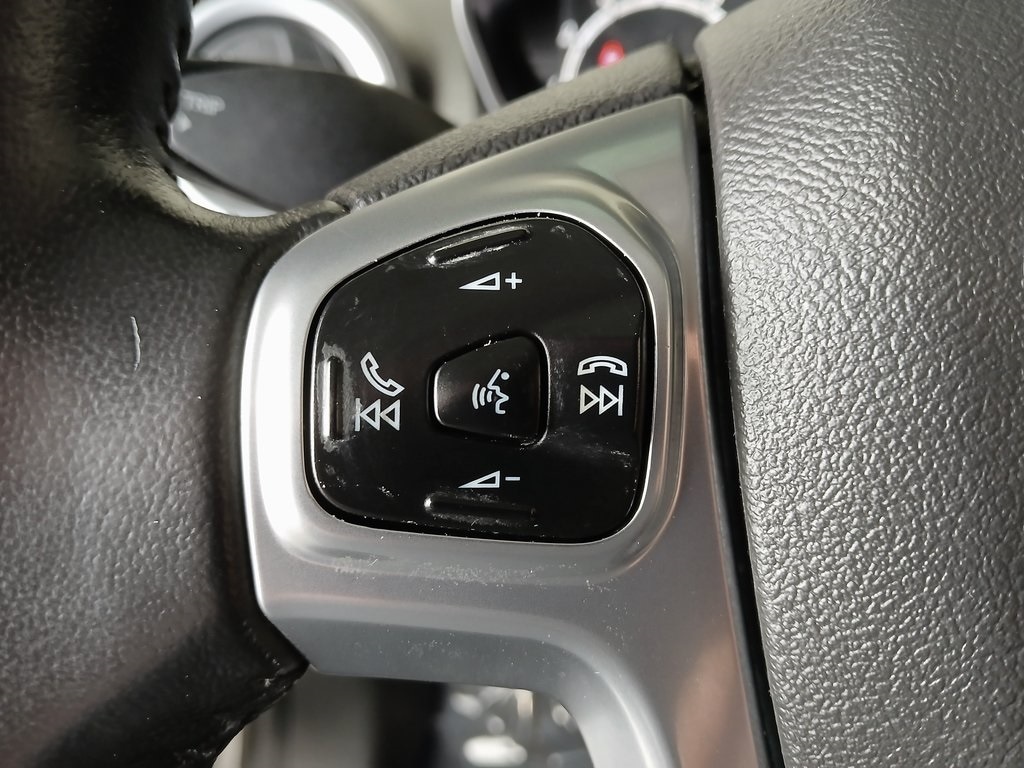 2014 FORD FIESTA - Image 26