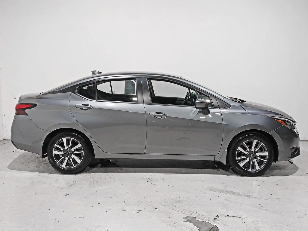 2025 Nissan Versa Sedan SV - Photo 7