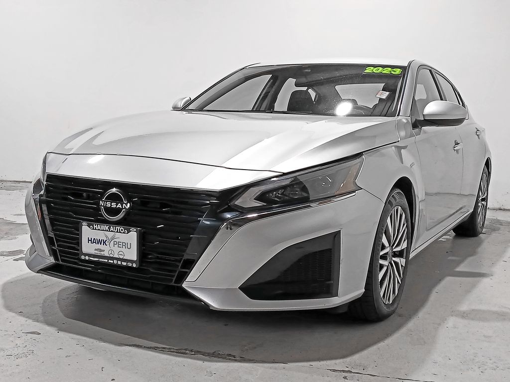 Used 2023 Nissan Altima 2.5 SV Sedan