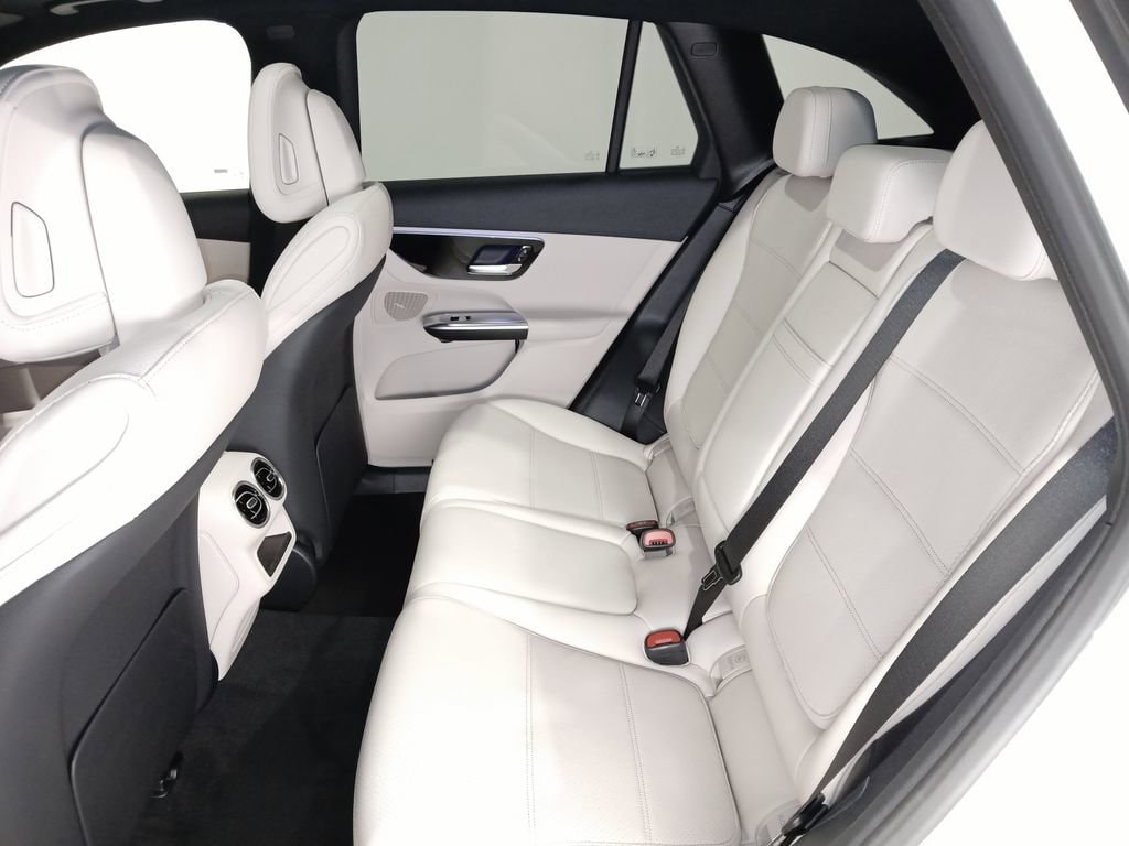 2026 Mercedes-Benz GLC Base - Photo 12