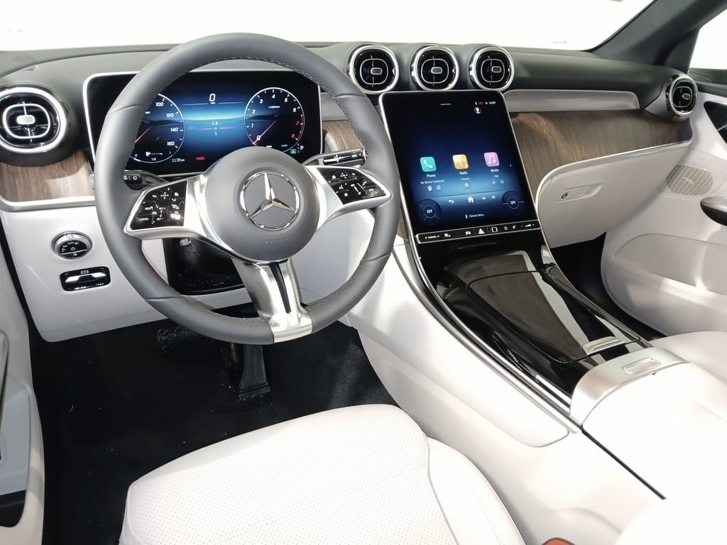 2026 Mercedes-Benz GLC Base - Photo 9