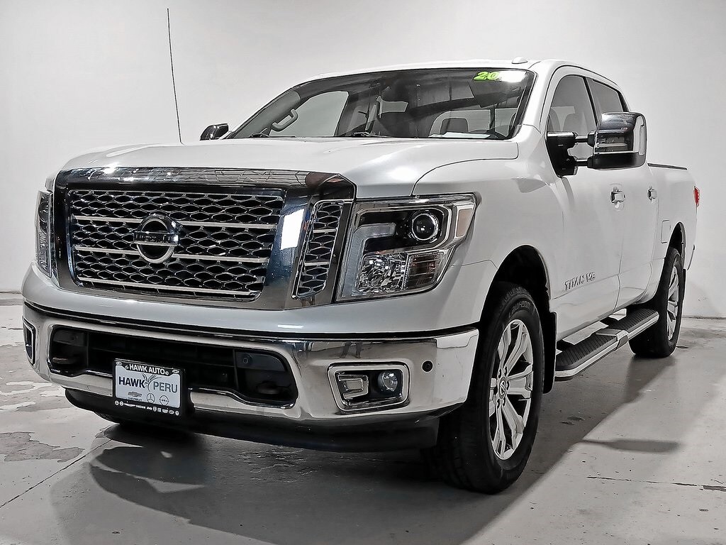 2018 Nissan Titan SL photo 3