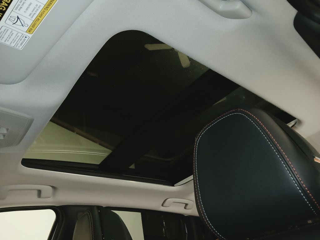 2025 Nissan Kicks SR AWD - Photo 13