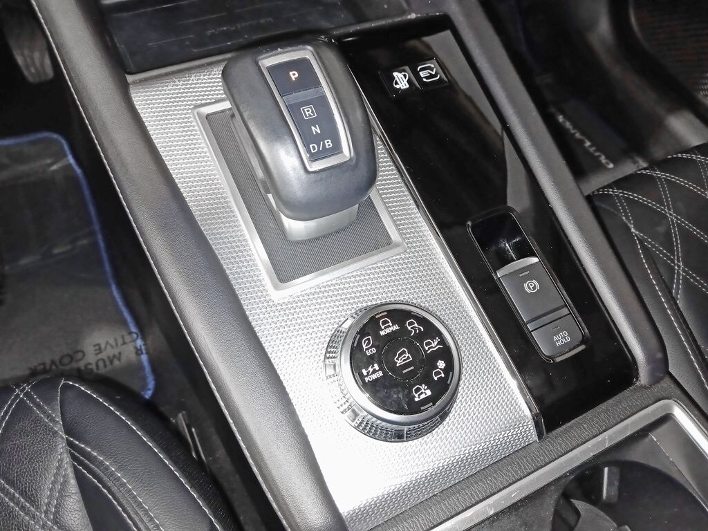 2024 MITSUBISHI OUTLANDER - Image 21