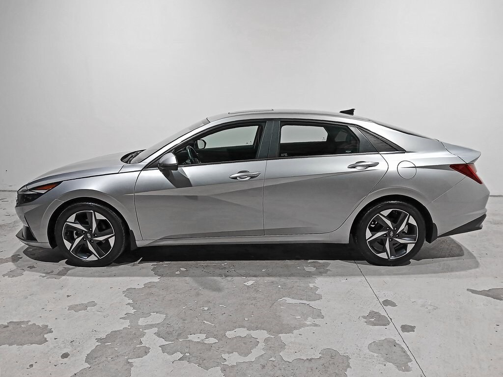 2023 HYUNDAI ELANTRA - Image 4