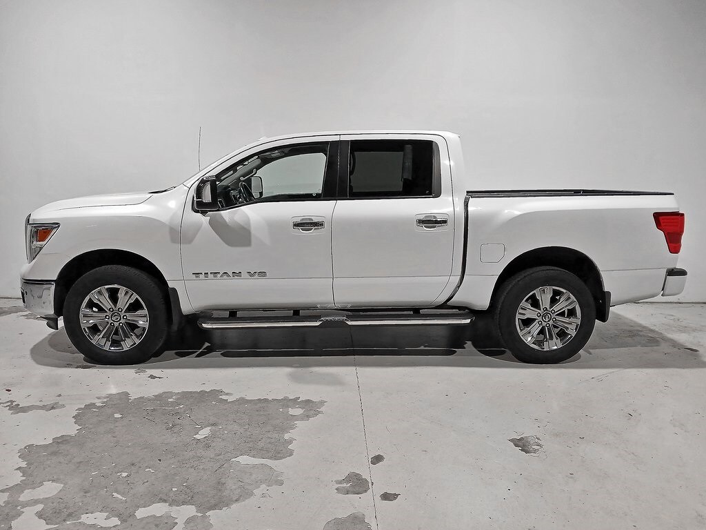 2018 Nissan Titan SL photo 4