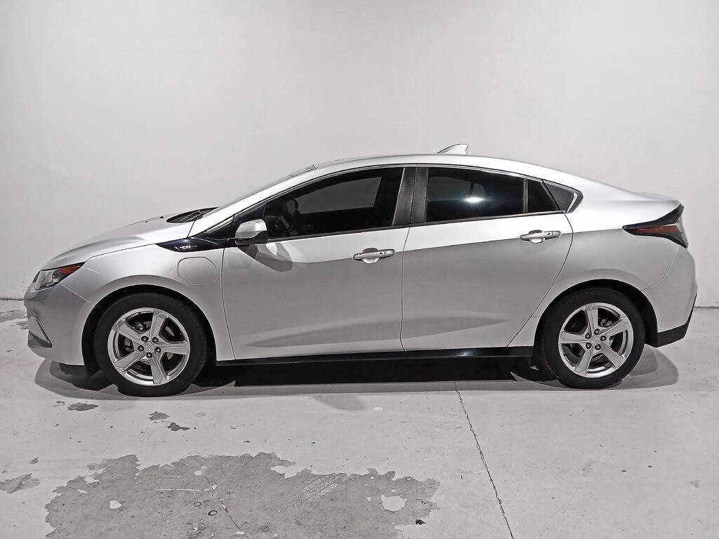 2017 Chevrolet Volt LT photo 4