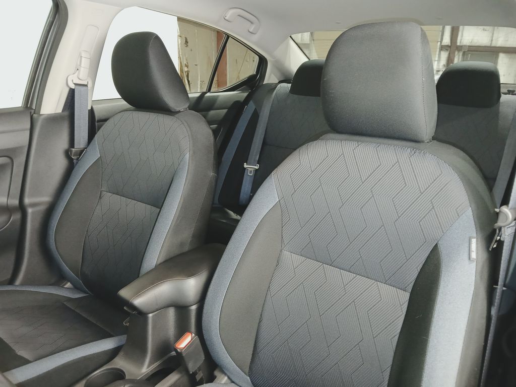 2025 Nissan Versa Sedan SV - Photo 10