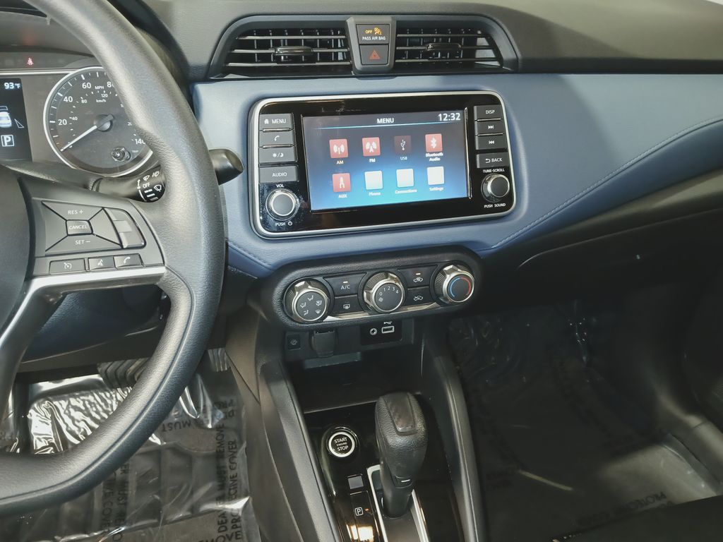 2025 Nissan Versa Sedan SV - Photo 16