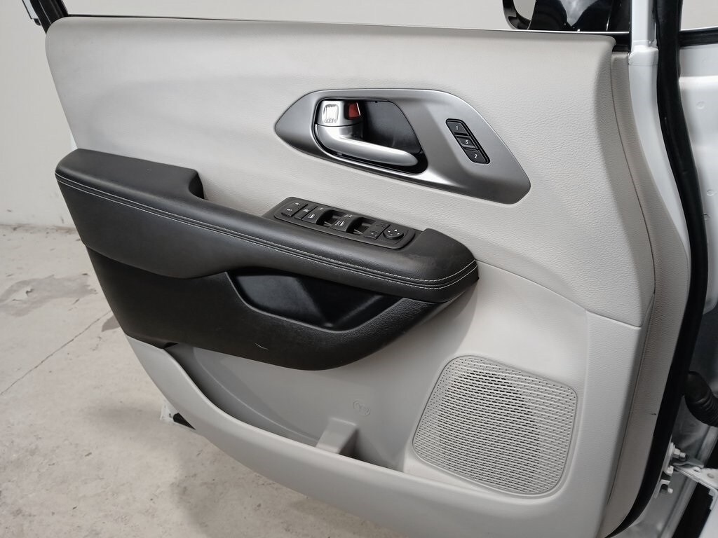 2024 CHRYSLER PACIFICA - Image 32