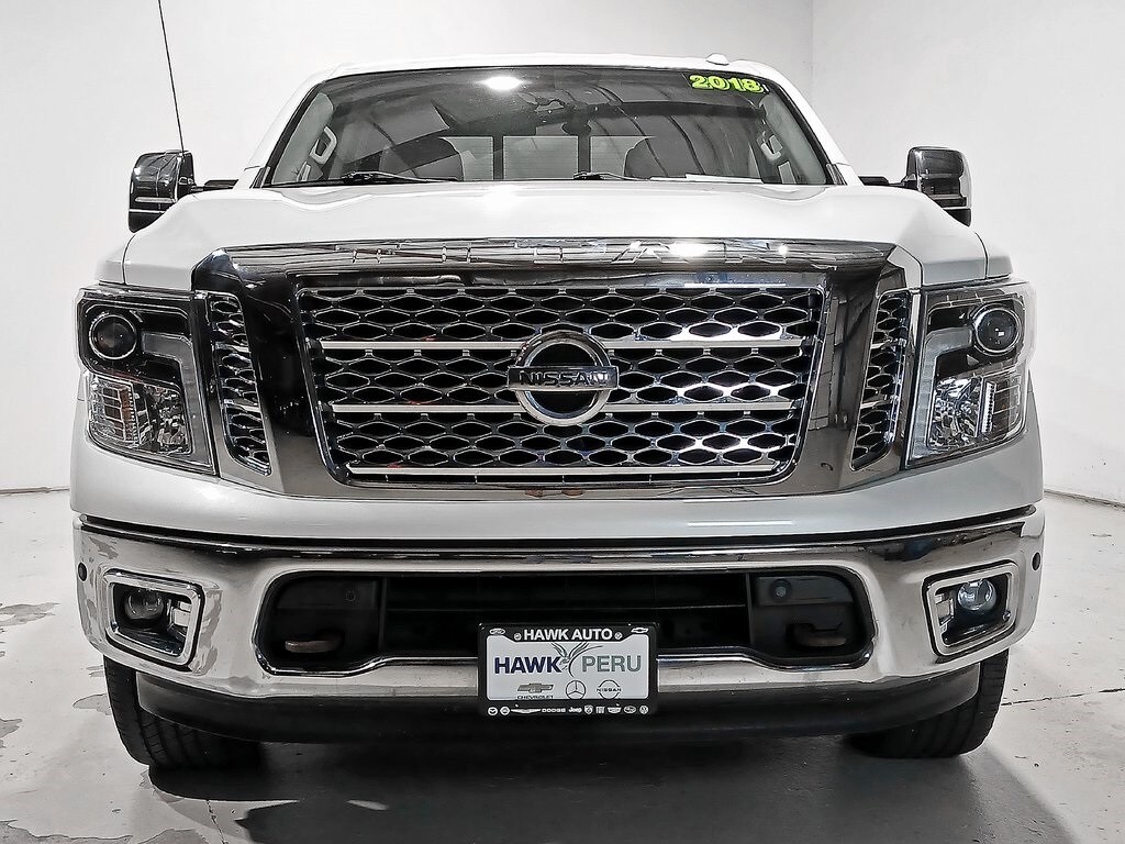 2018 Nissan Titan SL photo 2
