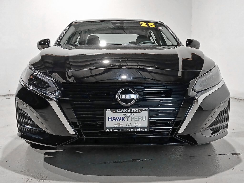 2025 Nissan Altima 2.5 SL photo 2